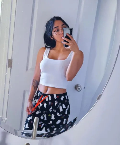 Thumbnail Chill Saturday in the Mirror | TexasMadeHot