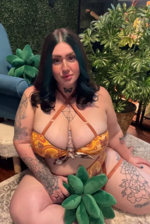 Thumbnail Curves of Happiness: Embracing Chubby Beauty | Mia_So_Kinky