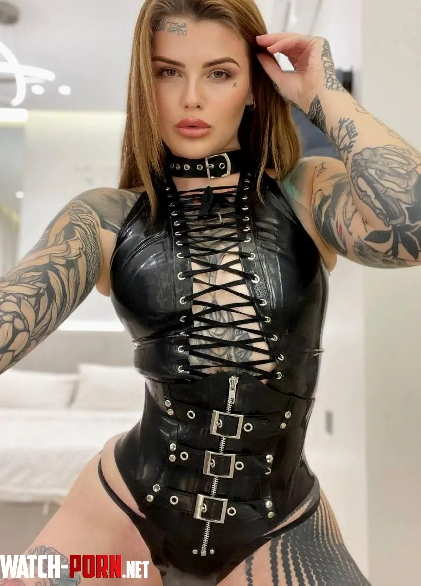 A tattooed queen in a shiny outfit by meganstar5