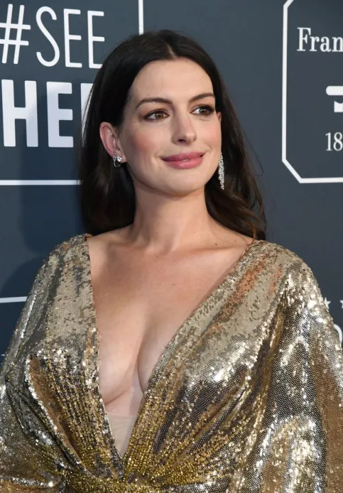 Thumbnail Anne Hathaway: Elegance Personified by Marsupilami_316