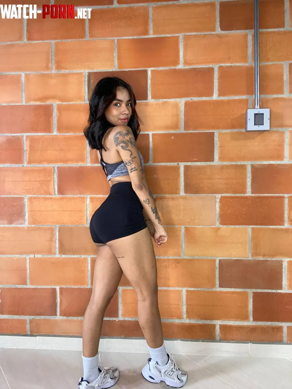 who here loves gym girls by Massive_Disk_2797