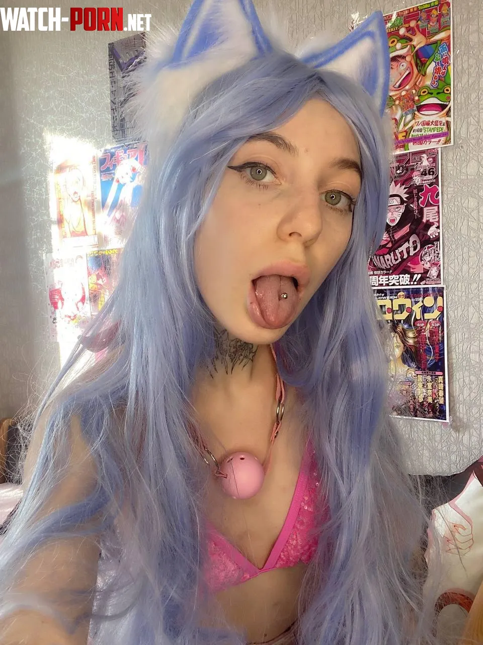 This kitty is ready to obey you by shummyslaldy