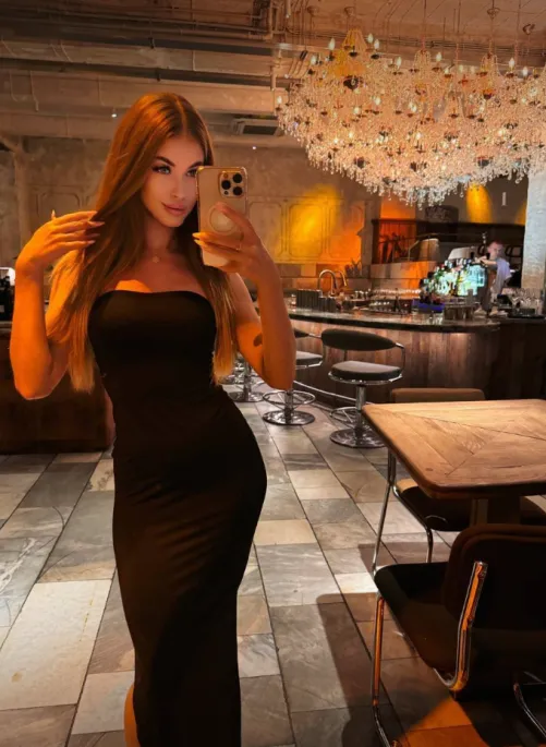 Thumbnail muse_fantasy Unveils the Allure of a Tight Dress Transformation