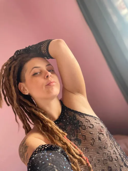 Thumbnail Hey: Dive into Armpit Fetish with Rastaaqueen1