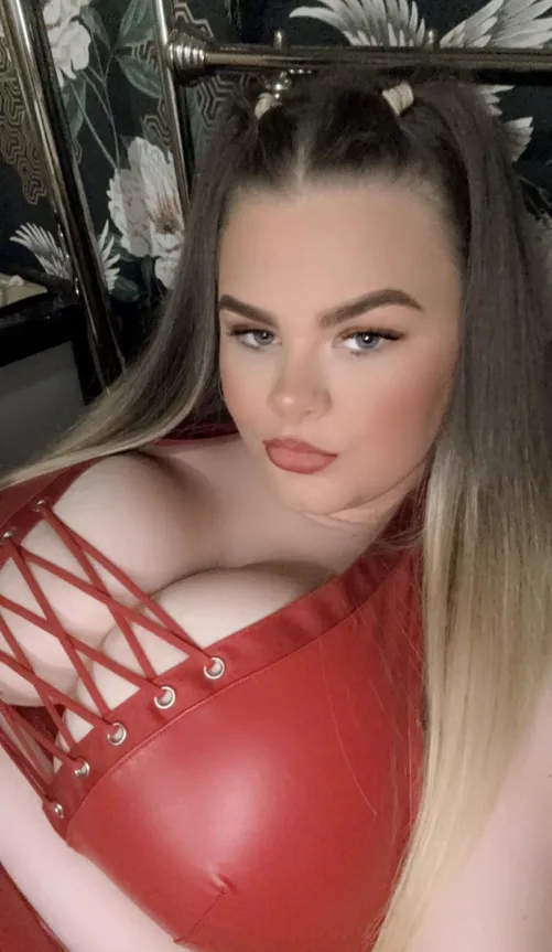 Thumbnail LovelyChubbyQueen's Intriguing Question: Can a Curvy Mommy Make Your List? | BBW_Chubby