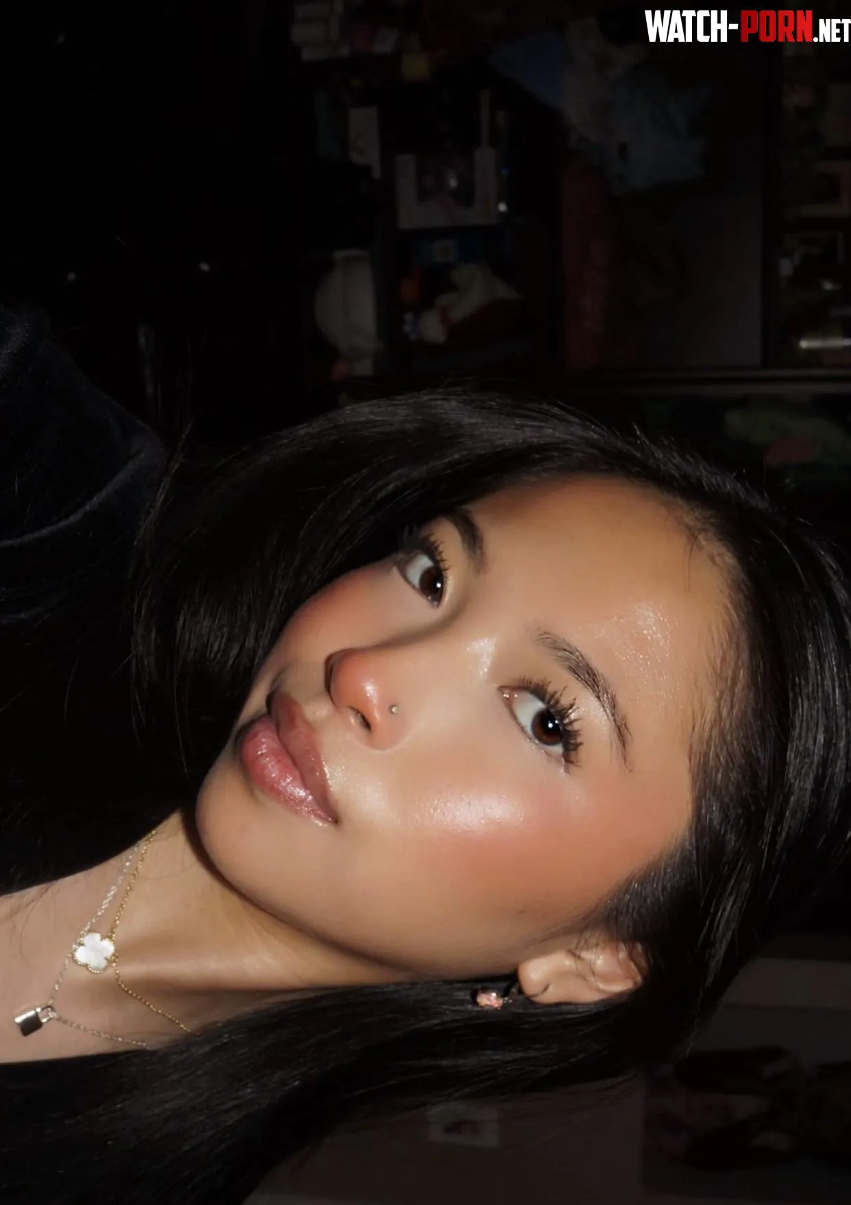 Pretty girl  by Bicuriousbeta_