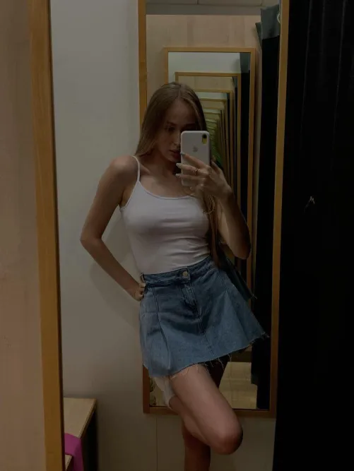 Thumbnail Debating Bra Rules: Voice Your Opinion on xsmallgirls - lubojw