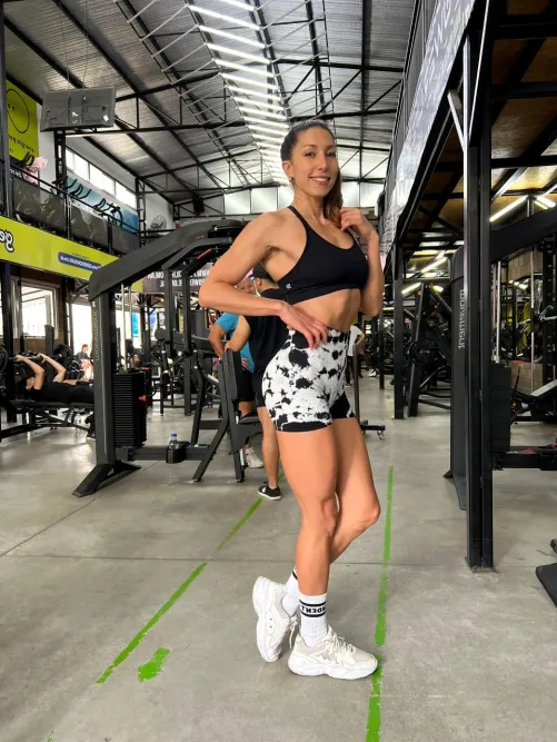 Thumbnail Sweat It Out: Unveiling a Workout Session | Jessicaa_fit
