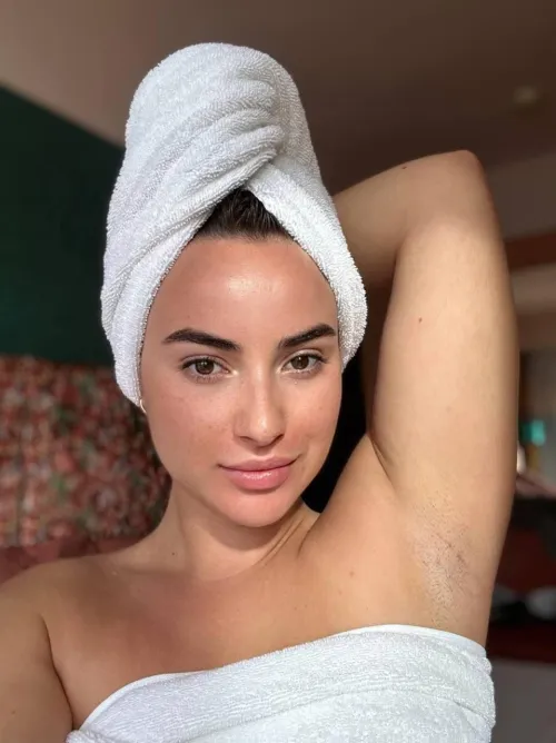 Thumbnail Good Morning Selfie for You: A Unique Perspective on Armpit Fetishes