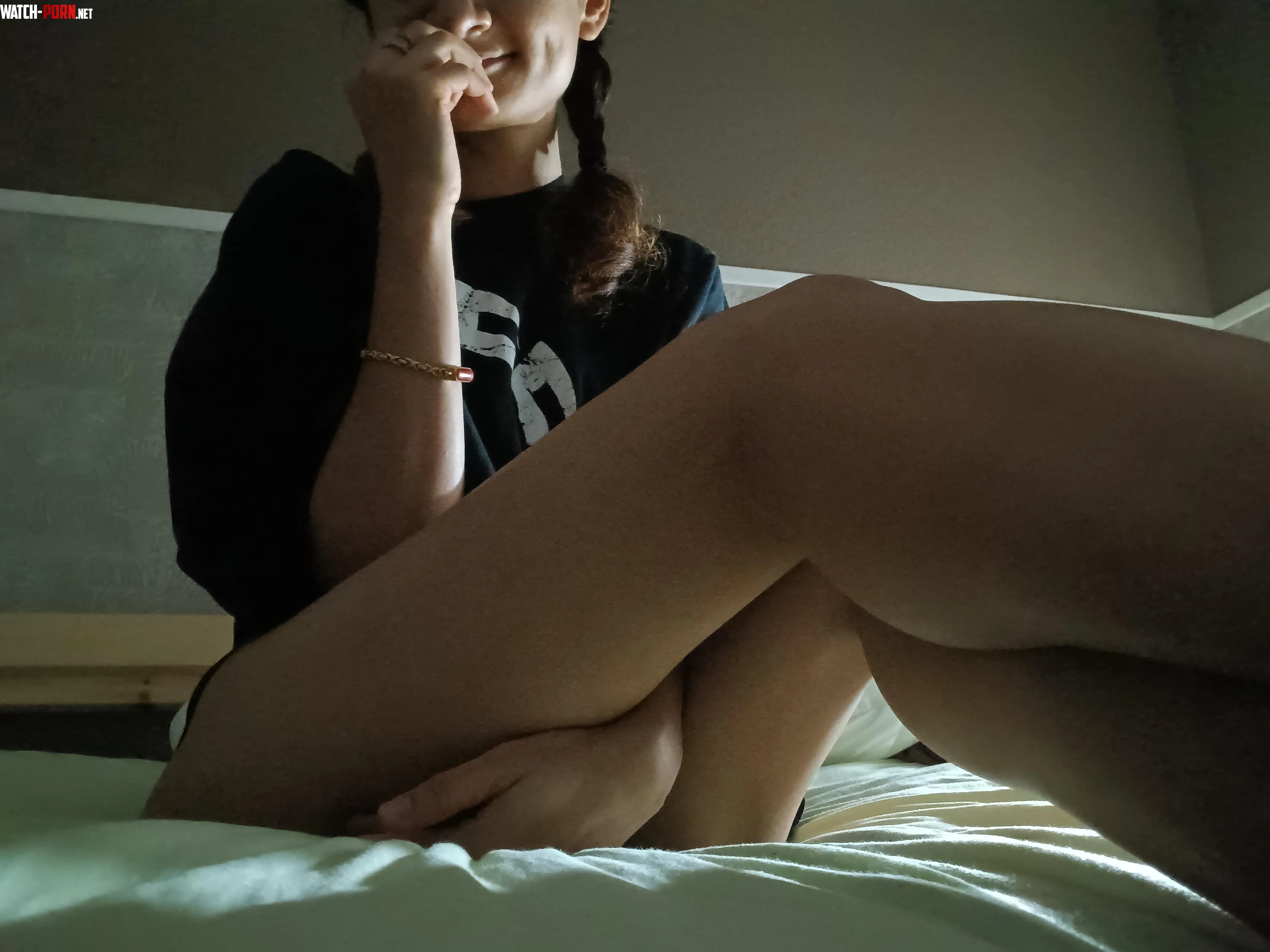 33F  PoV bedtime with your very own loving totally not crazy brown gf   by minorityaccount