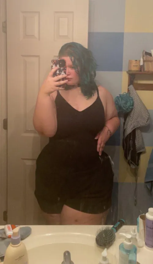 Thumbnail Curvy Conundrum: Cathcontent Talks 'I've Been Told I Have an Hourglass Figure'