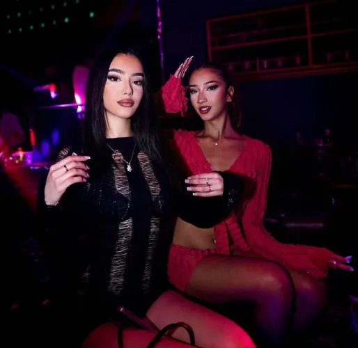 Thumbnail Explore New Discoveries with Heavy_Ad4520's Content on SauceforNSFWads