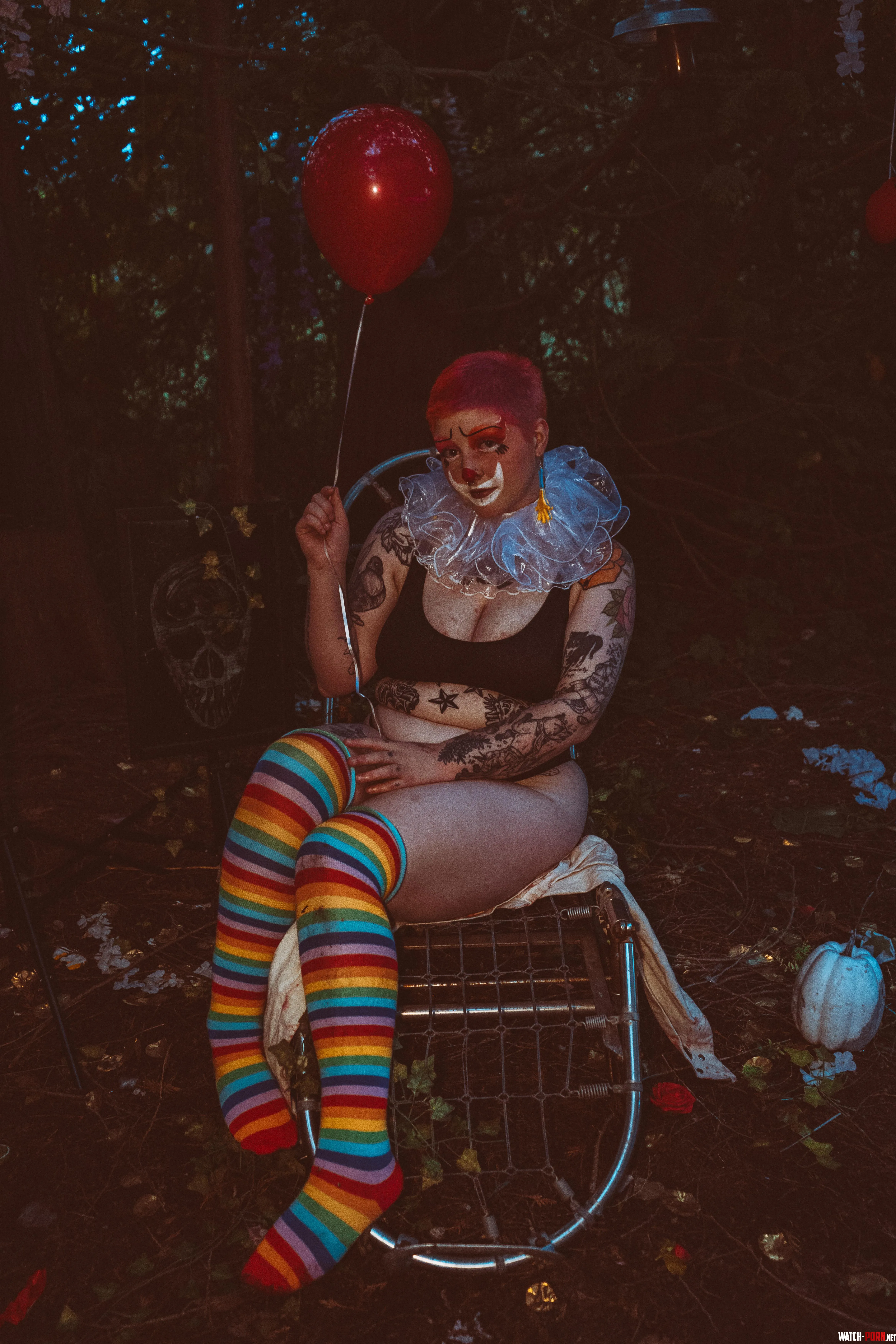 Im the kind of clown that deep throats  by Charliethehuman23