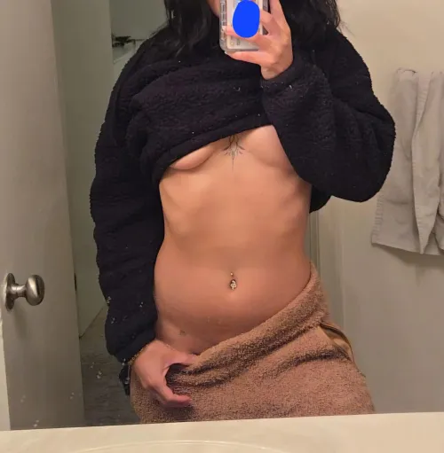 Thumbnail Tight Tummy Temptation - fitduobeautyandbeast's Allure | onlyfansgirls101