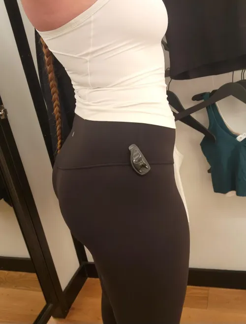 Thumbnail shapedby_fire's Bum and Thighs: A Perfect Pair