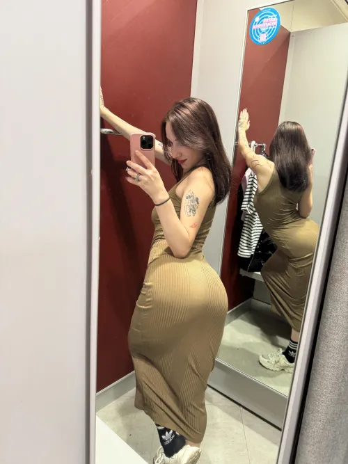 Thumbnail Feeling Like a Complete Feast in My New Dress: A Celebration of Curves by darling_jackfruit