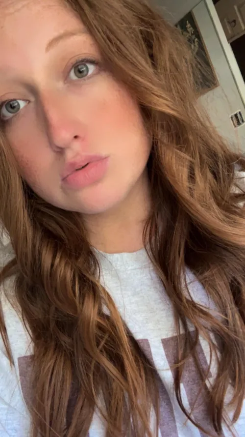 Thumbnail Dreamy Encounter: Cherryreddd27 Proclaims 'Girl of Your Dreams Here'