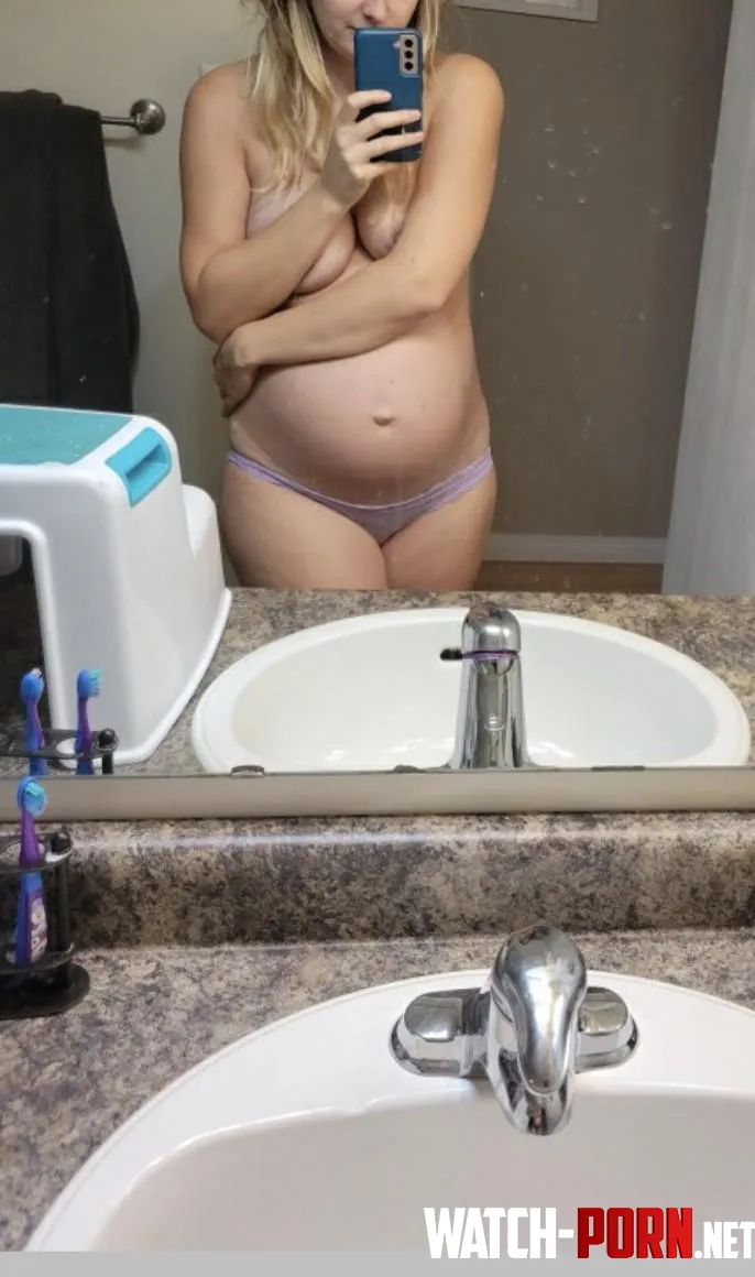 How are my pregnant curves by Mrandmrssmith24
