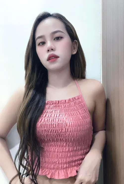 Thumbnail Pretty in Pink: Chic Croptop Style Statement by zoeysocute
