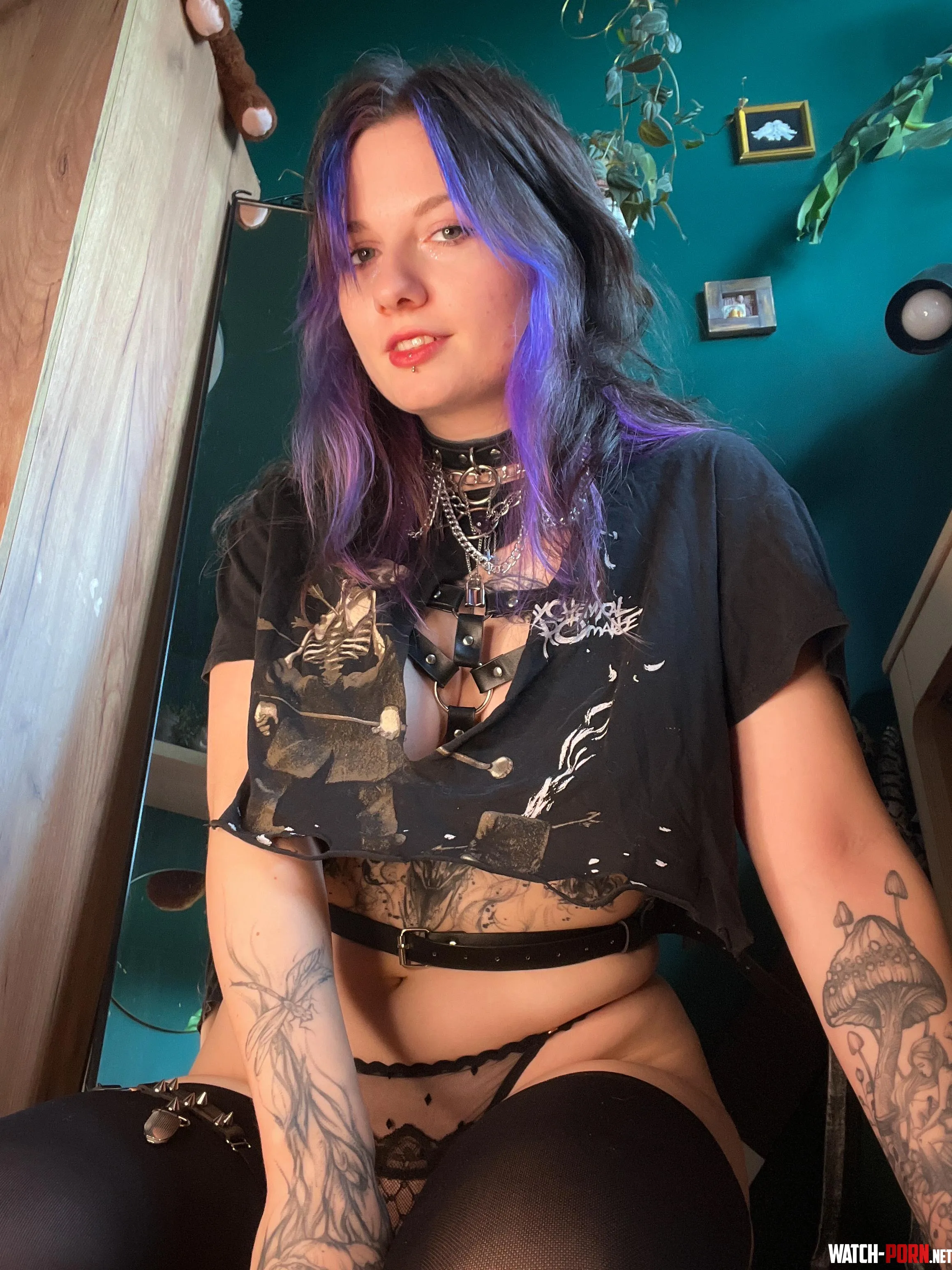 more clothed but still feeling cute by Littlest_Fern