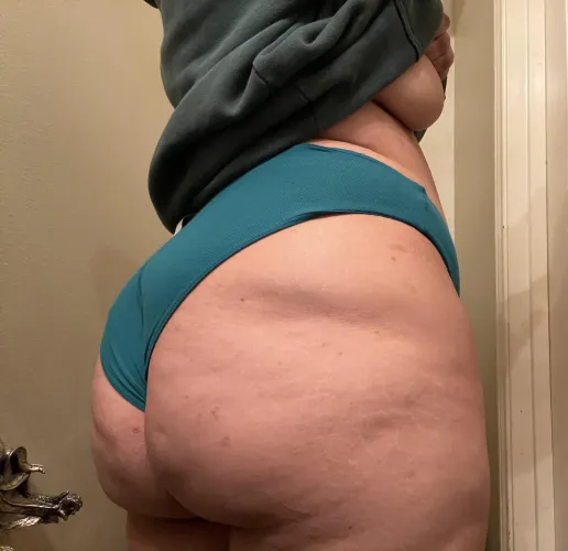 Thumbnail Rosebudbbyxxx's Desire: I Don't Get Spanked Enough