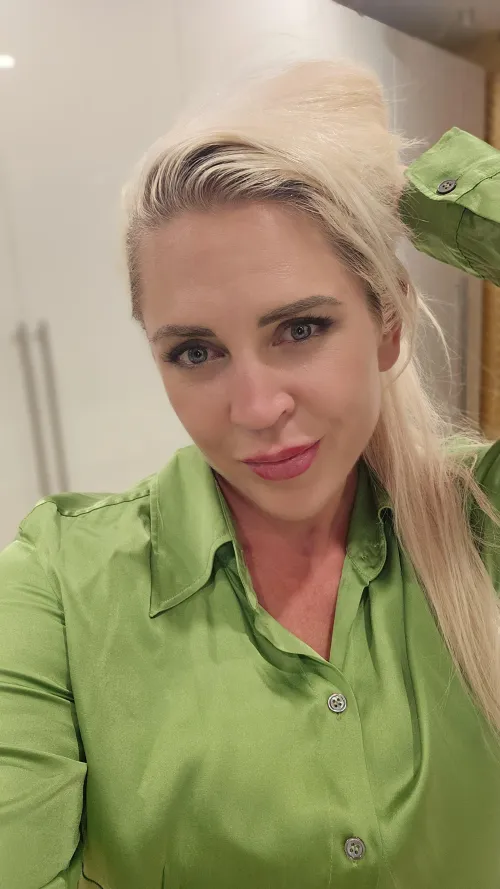 Thumbnail Exploring Simple Seduction Fantasies with MILFKathy in the GILF Category