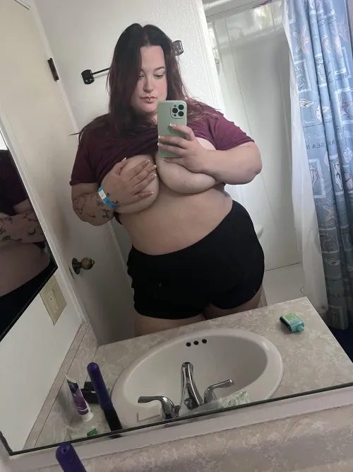 Thumbnail Unveiling Vacation Secrets: beequeen604's Naughty Escapes | Category: BBW