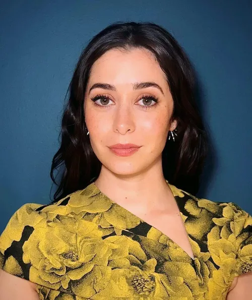 Thumbnail KG101411 Presents: Cristin Milioti - A True Stunner