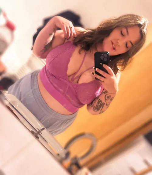 Thumbnail Watermelon-Sized Tits: LittleMissLickMe's BBW Journey