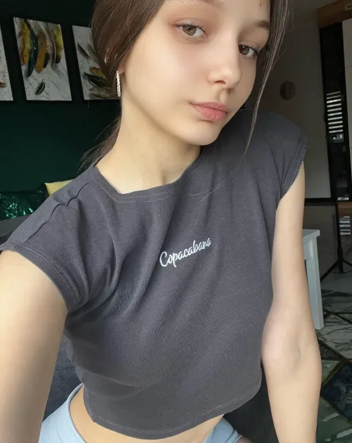 Thumbnail GracefulJewel Reflects on Being Girlfriend Material - Dive into Classygirls Insights