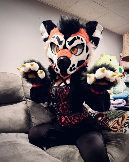 Thumbnail SpacemanWhale's Corset Confidence Journey | Furry Reflections
