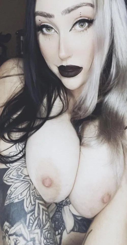 Thumbnail Orphicgoddess' Favorite: Big Tiddy Goth Witches and Boobs