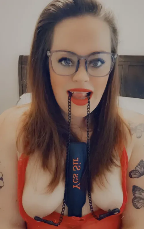 Thumbnail Tatted_Hottie920: Following Directions With Seductive Charm