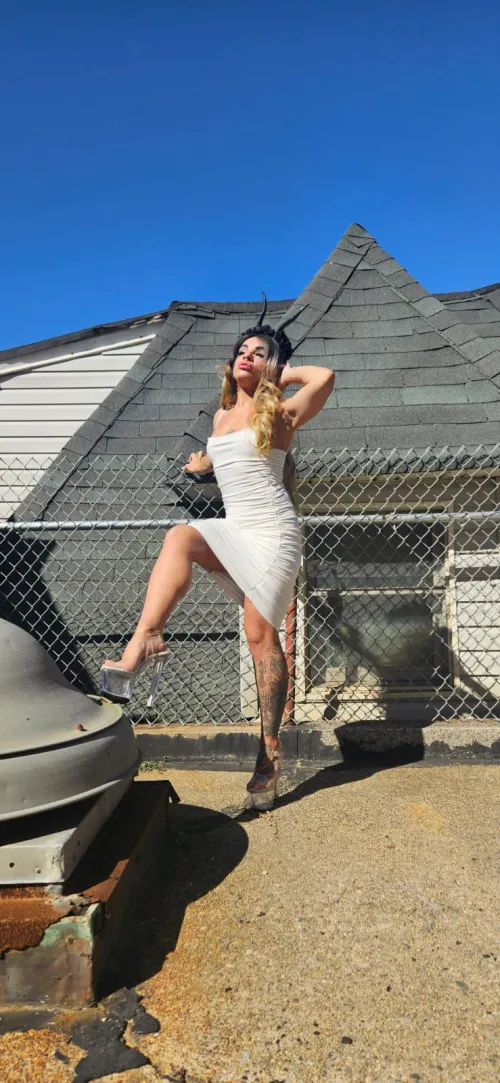 Thumbnail Im a Goth Slut with a Twist: Dive into Daceybelle22's World