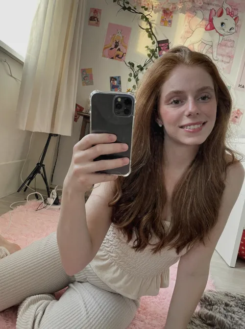 Thumbnail Redheads with Bedhead: Embracing Classy Style by Beautiful Dish 5881