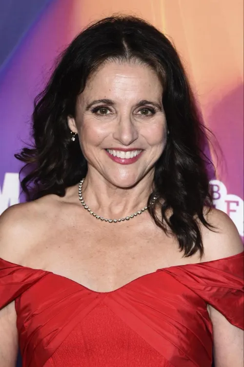 Thumbnail Julia Louis-Dreyfus: A Star-Studded Presence in CelebsGW