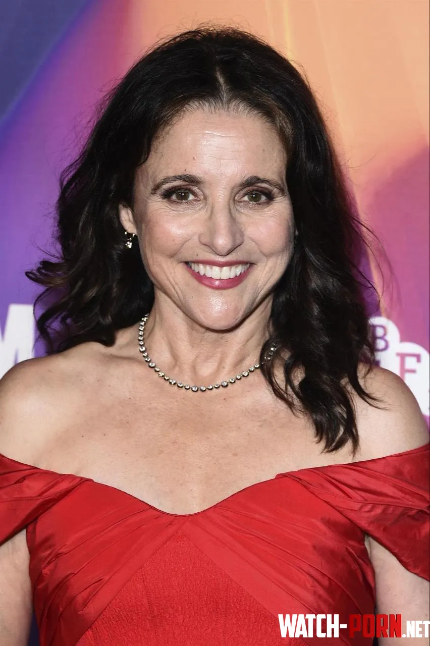 Julia LouisDreyfus by TechnicalExternal963