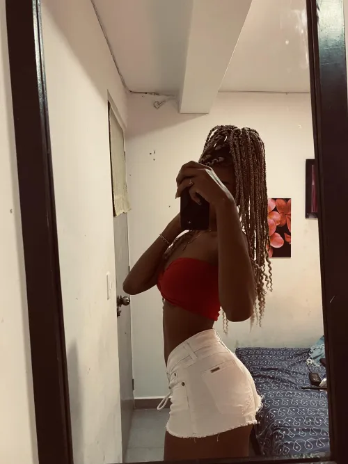 Thumbnail ujuicyanna's Sensual Exploration: A Latina's Desires