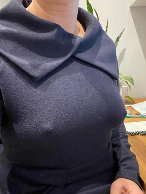 Thumbnail SpankAliciasAss's Office Twist: Noticing a Braless Change