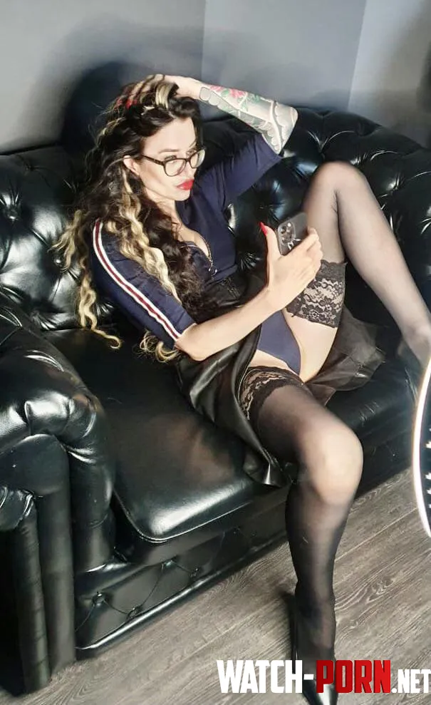 Im Julia 42 Waiting for you to play naughty together  by Juliadomaina