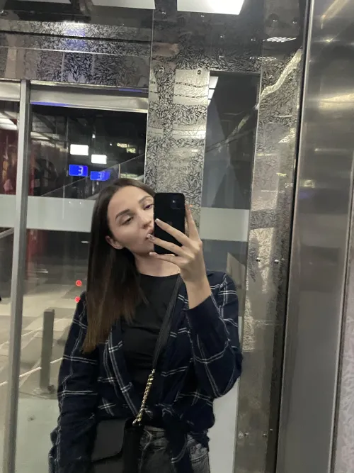 Thumbnail Autumn Vibes in MirrorSelfie by Kimber_Portera: Capture the moment
