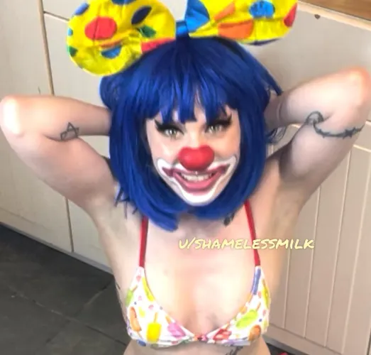 Thumbnail Discovering the Appeal: The Enjoyable World of Clown Pits