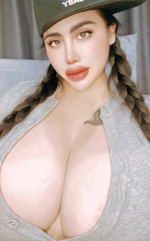 Thumbnail Button Problem Alert in Bimbofetish World by iammilababy
