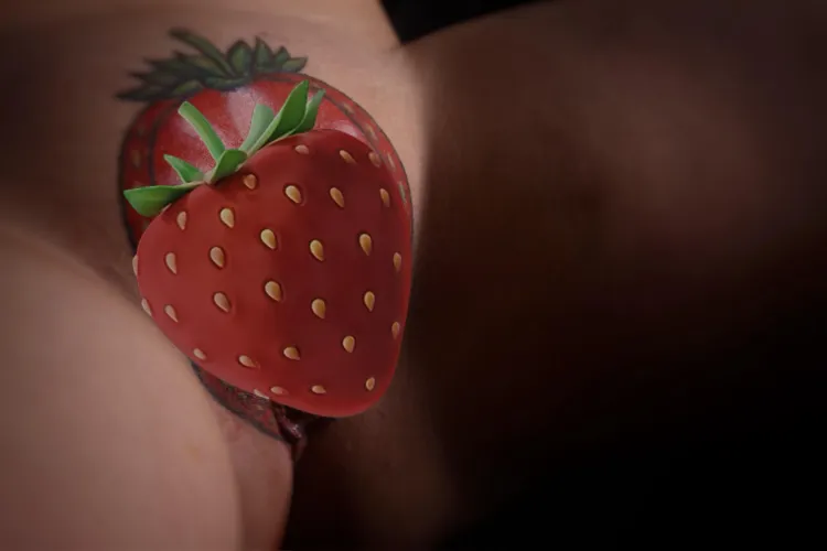 Thumbnail Explore Strawberry Delights with rhedit4