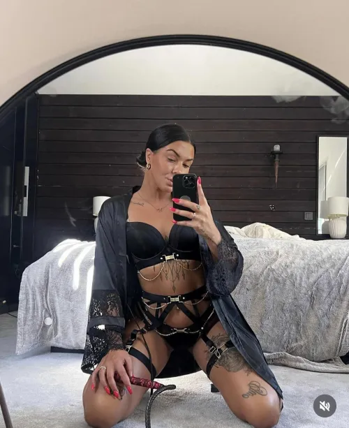 Thumbnail Delve into Desire: Expressing the Need for Discipline | Emelieblonde