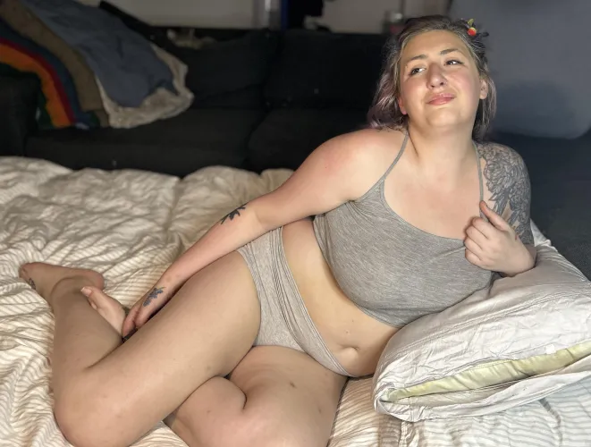 Thumbnail Precious Angel or Hot Temptation? natalienaturals' Confession