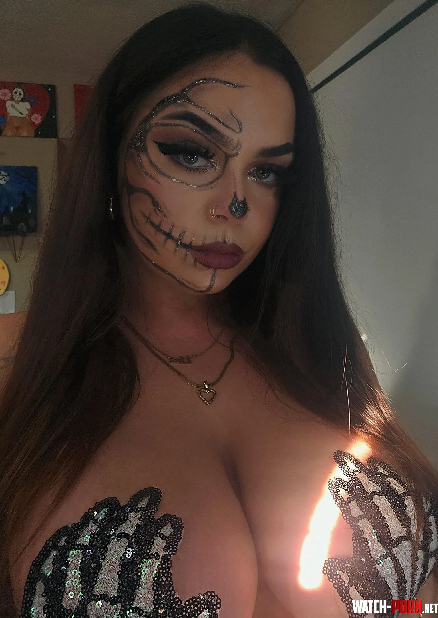 Just a girl who loves spooky szn  by Linaamjc