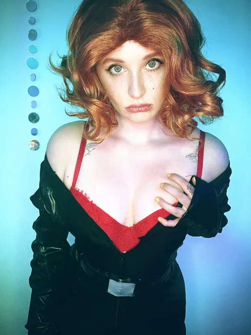 Thumbnail l0veandhappiness Portrays Black Widow from Avengers with Grace