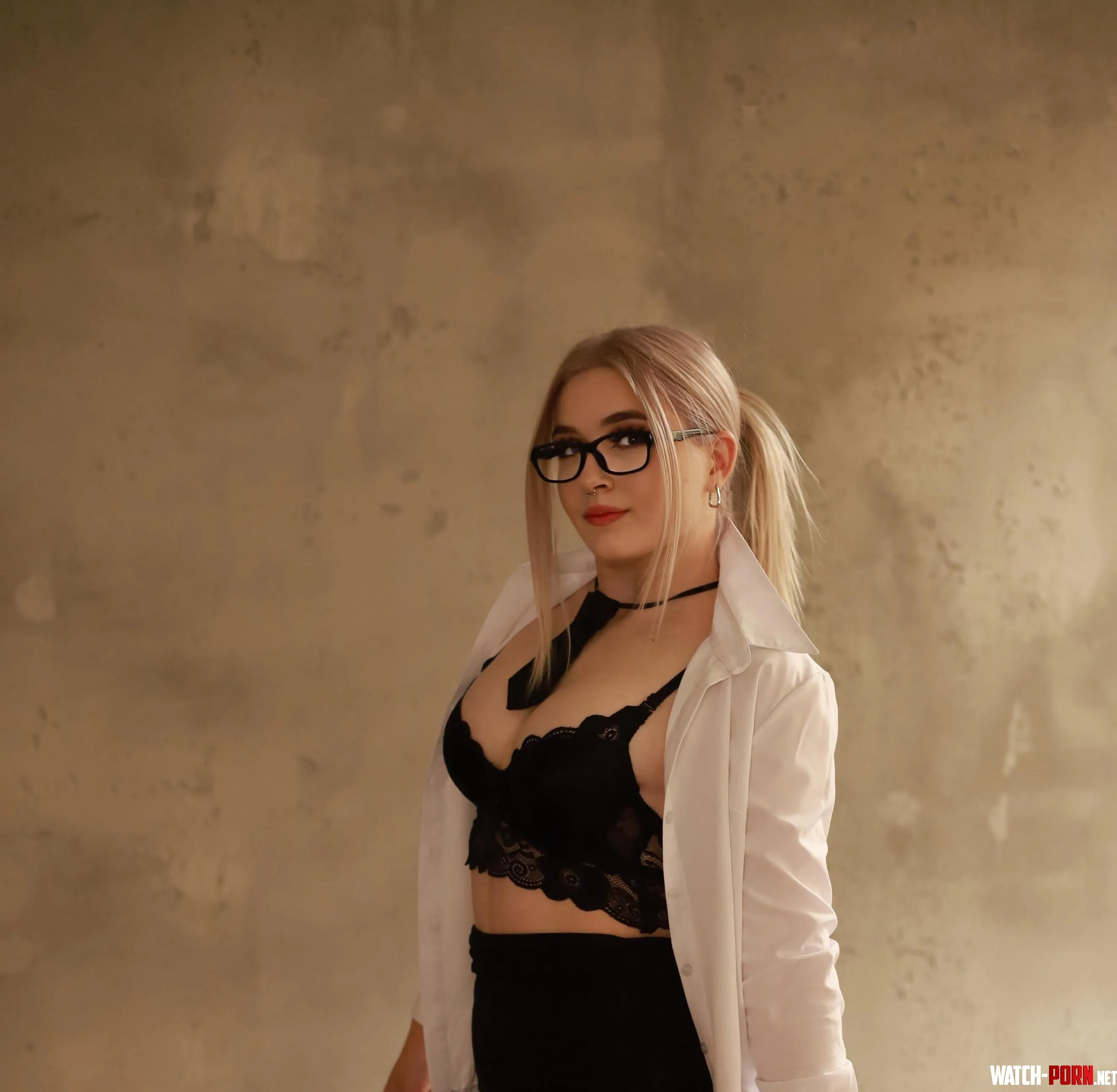 Would you punish this secretary with your dick by shaylabeexo