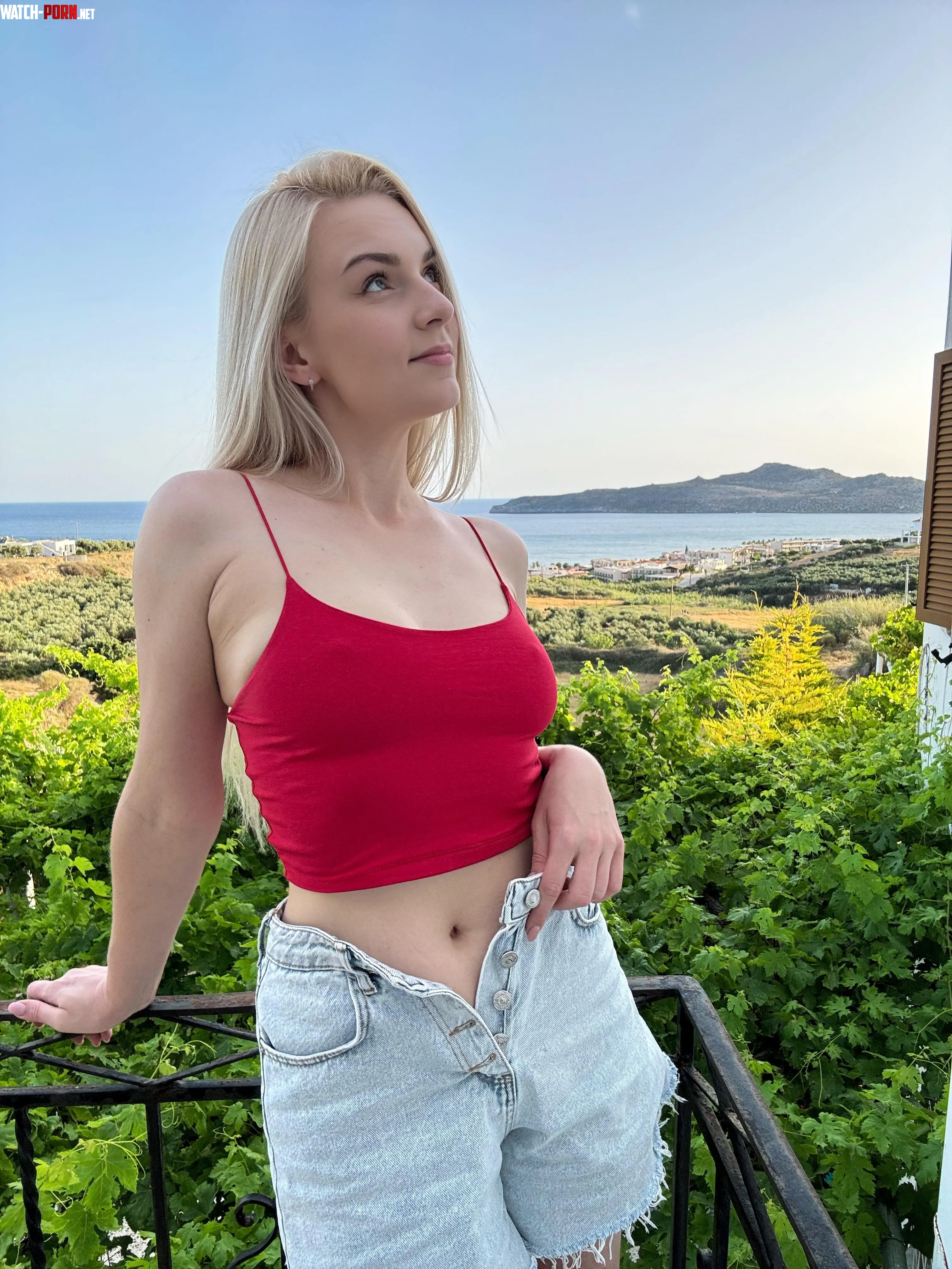 I love to enjoy the beautiful views by OpalLuxuryy